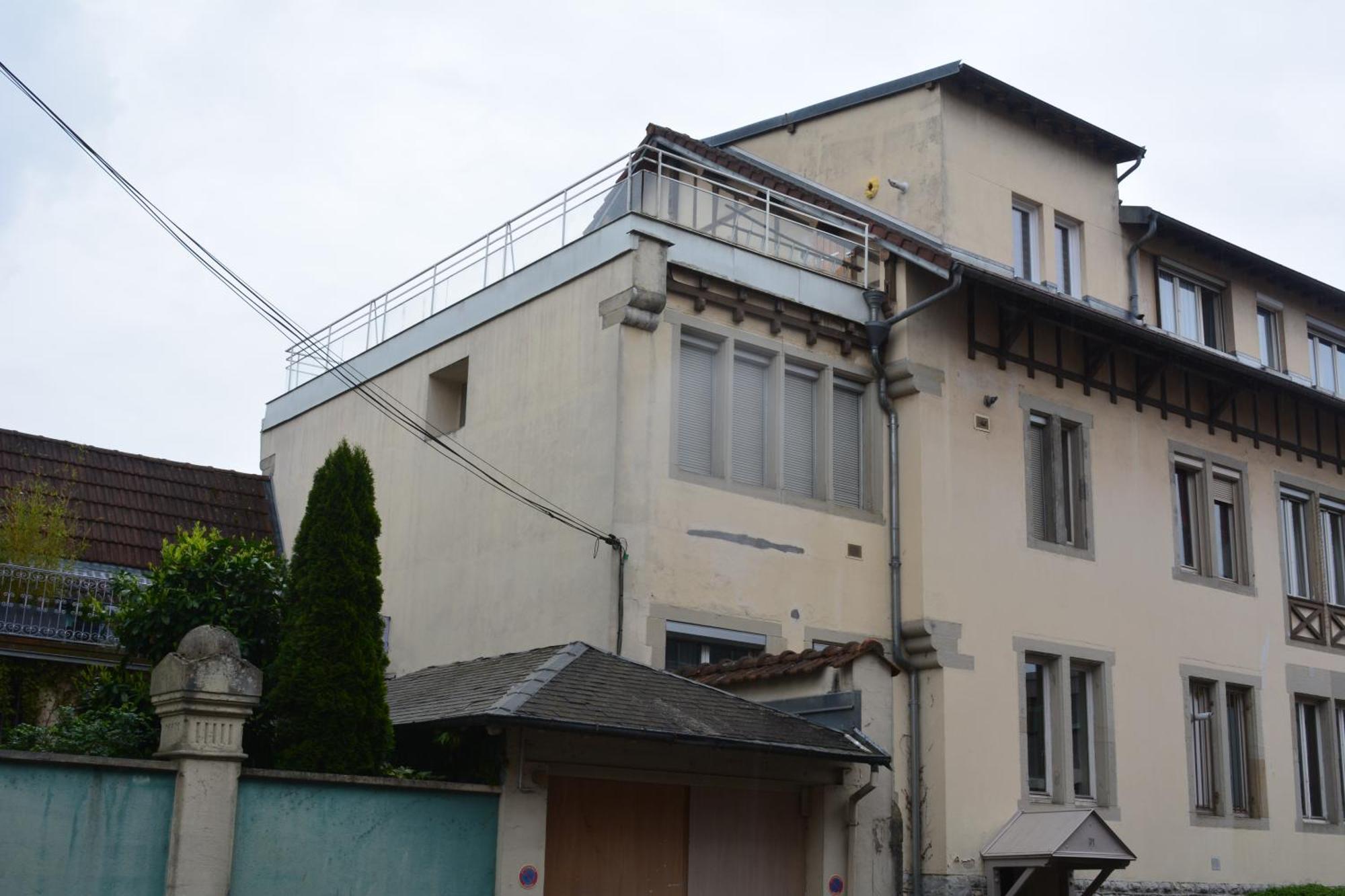 Appartement-Terrasse Parking Prive Meuble De Tourisme 4 Etoiles Бельфор Экстерьер фото